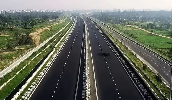 Featured Image of Noida-Greater Noida Expressway